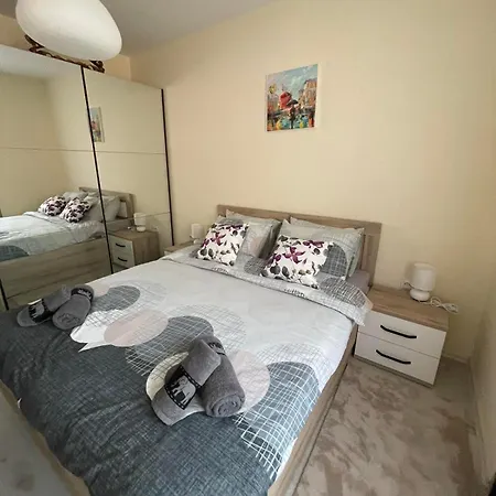 Harmony Apartment- 4 People- New Modern Flat-by The Sea Апартамент