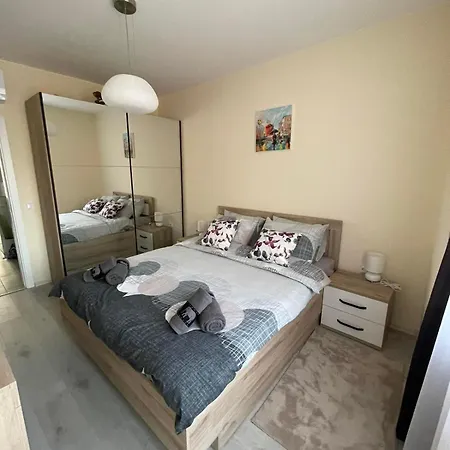 Harmony Apartment- 4 People- New Modern Flat-by The Sea Апартамент *