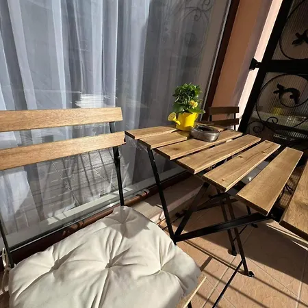 Harmony Apartment- 4 People- New Modern Flat-by The Sea Варна