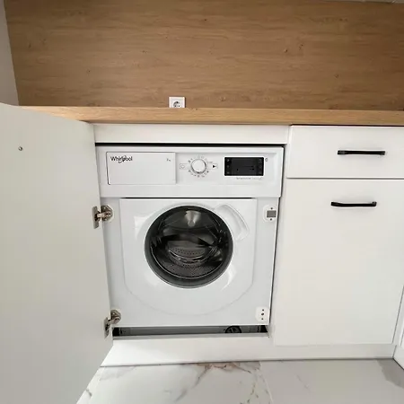Apartman Harmony Apartment- 4 People- New Modern Flat-by The Sea *